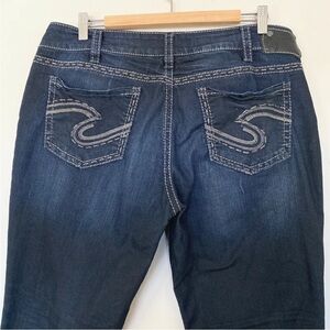 Silver Suki Baby Boot Jeans Women's Sz 36x31 Thick Stitching Dark Denim